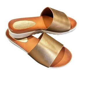 💙SALE 3/$25 SEVEN7 BRONZE LUG PLATFORM SLIDES 8